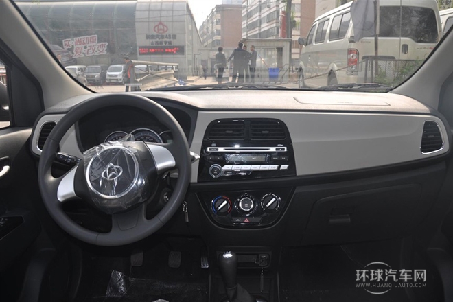 2013款 1.2L 手動舒適型