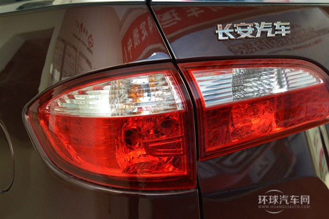 2013款 1.2L 手動舒適型