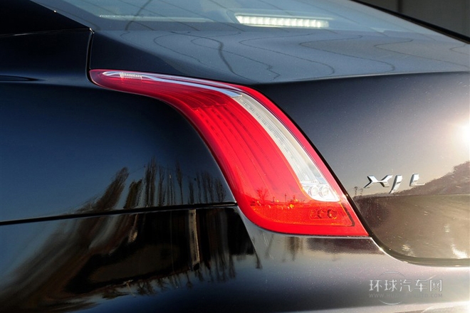 2014款 XJL 3.0 SC 兩驅旗艦商務版