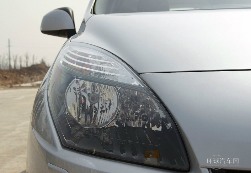 2012款 2.0 風(fēng)景時尚版