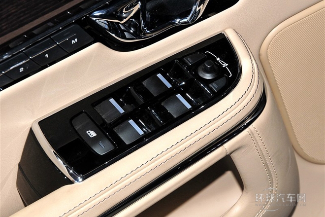 2014款 XJL 3.0 SC 兩驅旗艦商務版