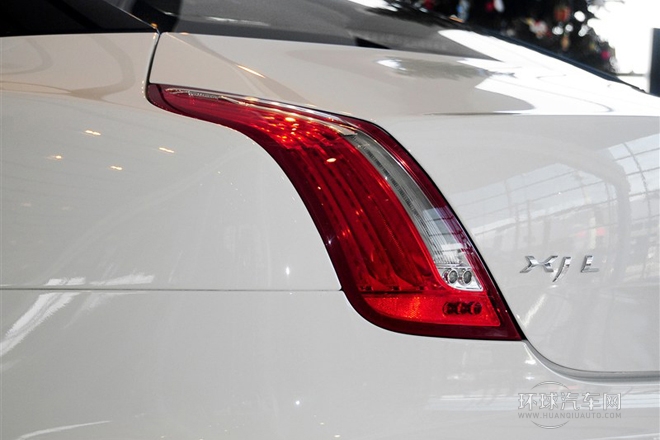 2014款 XJL 3.0 SC 兩驅全景商務版