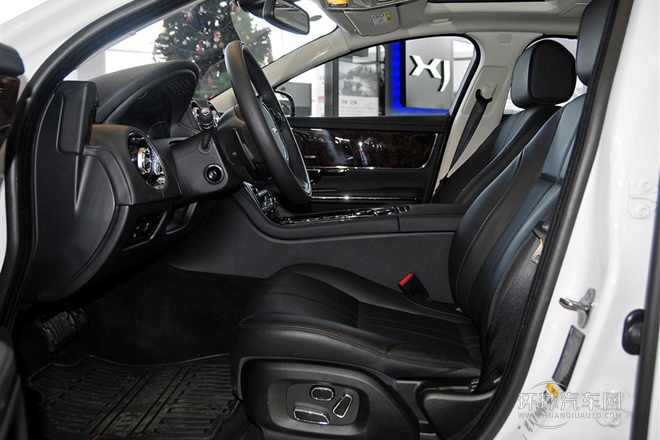 2014款 XJL 3.0 SC 兩驅(qū)全景商務(wù)版