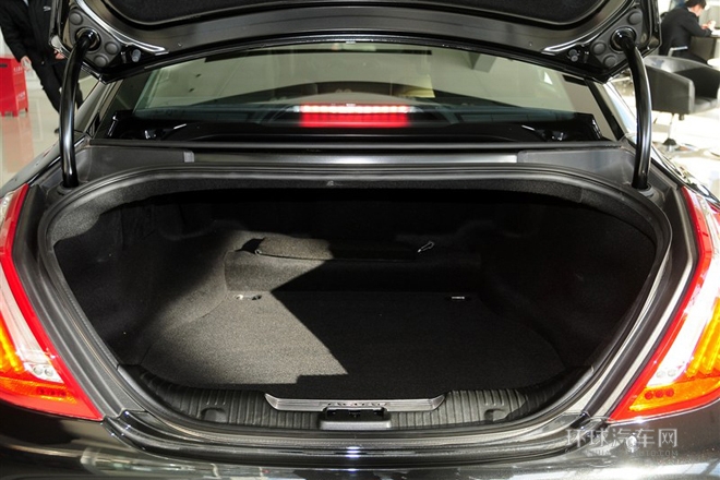 2014款 XJL 3.0 SC 兩驅尊享商務版