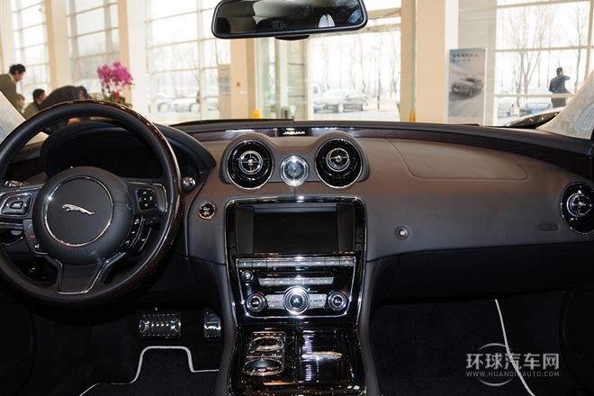 2014款 XJL 3.0 SC 四驅旗艦商務版