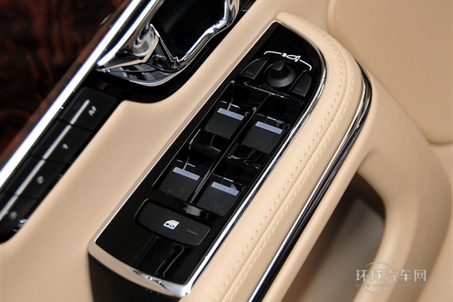 2014款 XJL 3.0 SC 四驅(qū)全景商務(wù)版