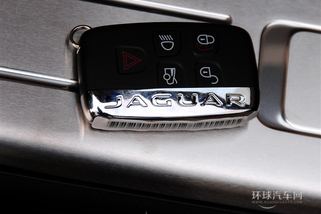 2014款 XJL 3.0 SC 四驅(qū)全景商務(wù)版