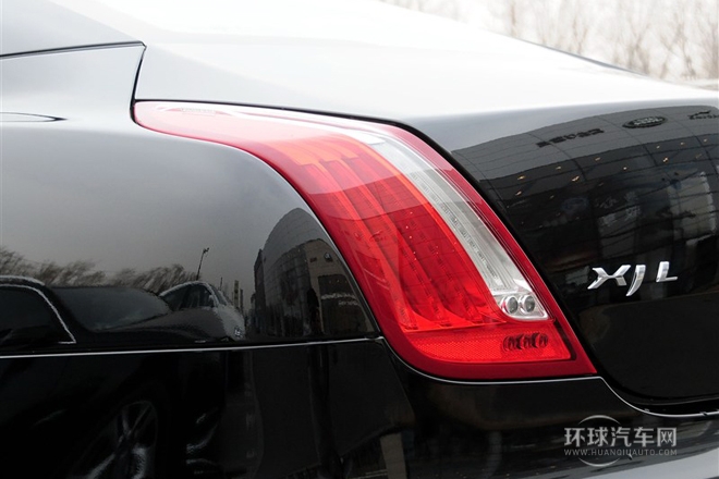 2014款 XJL 3.0 SC 四驅(qū)尊享商務(wù)版