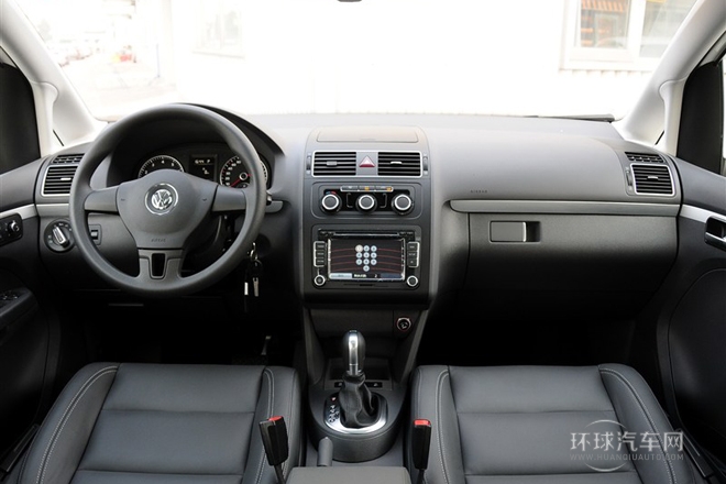 2015款 1.4T 自動(dòng)30周年紀(jì)念版