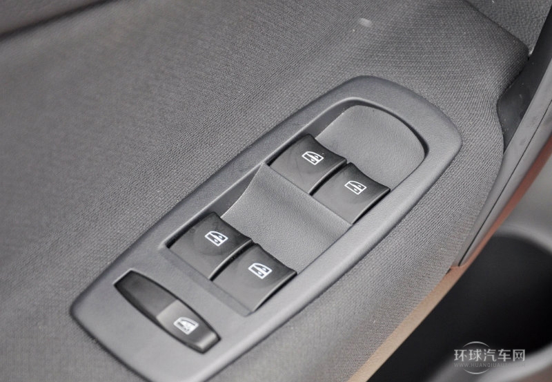 2014款 改款 2.0L 兩驅標準版