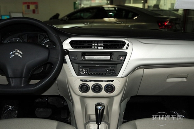 2014款 1.6L 自動(dòng)時(shí)尚型