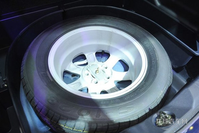 2014款 1.5T 自動(dòng)兩驅(qū)舒適型