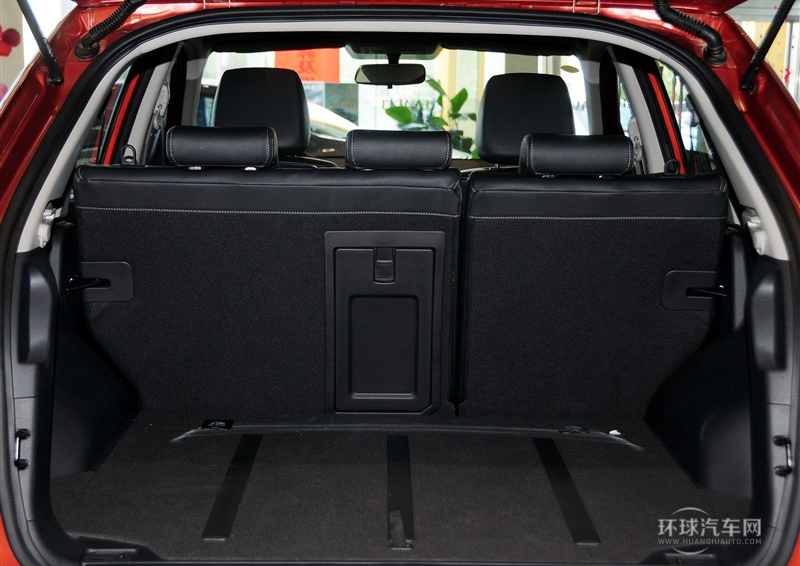 2014款 改款 2.0L 兩驅時尚版