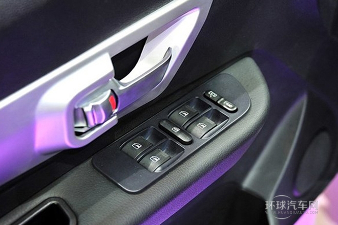 2014款 1.5T 自動兩驅舒適型