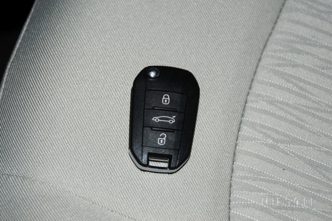 2014款 1.6L 手動時尚型