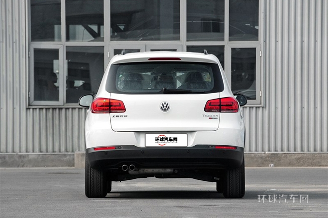 2015款 1.8TSI 自動(dòng)兩驅(qū)30周年紀(jì)念版