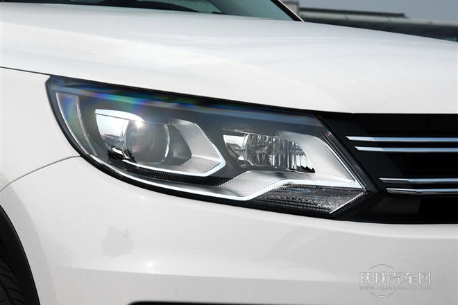 2015款 1.8TSI 自動兩驅(qū)30周年紀(jì)念版