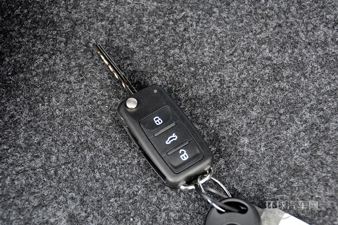 2015款 1.8TSI 自動兩驅風尚版