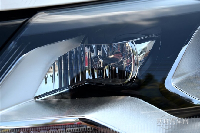 2015款 1.8TSI 自動兩驅豪華型