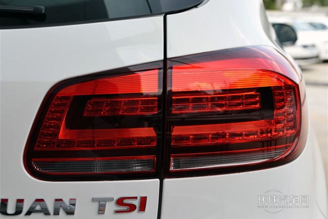 2015款 1.8TSI 自動(dòng)兩驅(qū)豪華型