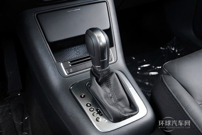 2015款 1.8TSI 自動(dòng)兩驅(qū)舒適版