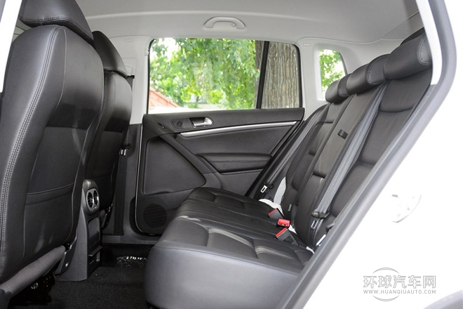 2015款 1.8TSI 自動(dòng)四驅(qū)舒適版