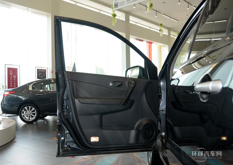 2014款 改款 2.5L 兩驅舒適版