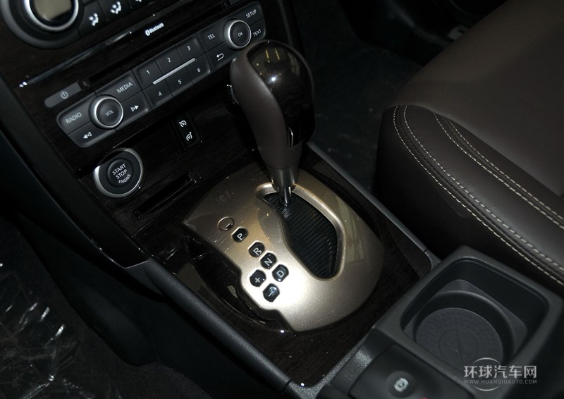 2014款 改款 2.5L 兩驅(qū)舒適版