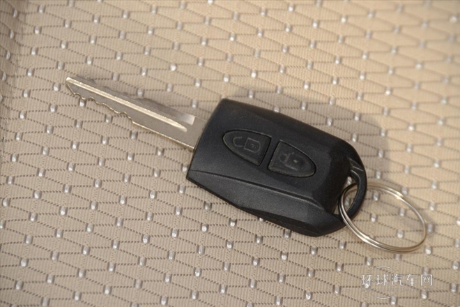 2012款 1.5L標(biāo)準(zhǔn)型