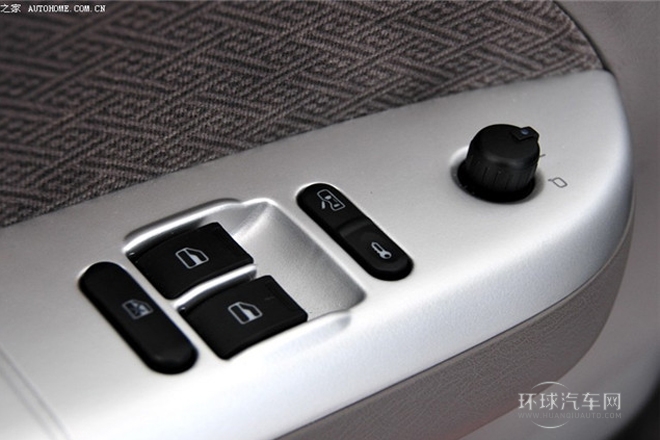 2011款 2.0T商務舒適型