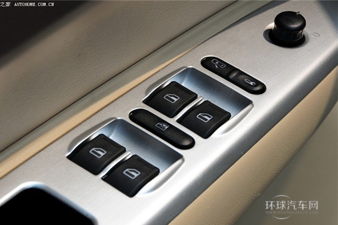 2012款 1.8L 手動舒適型