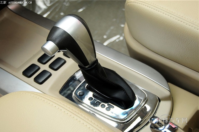 2012款 1.8L 手動(dòng)舒適型