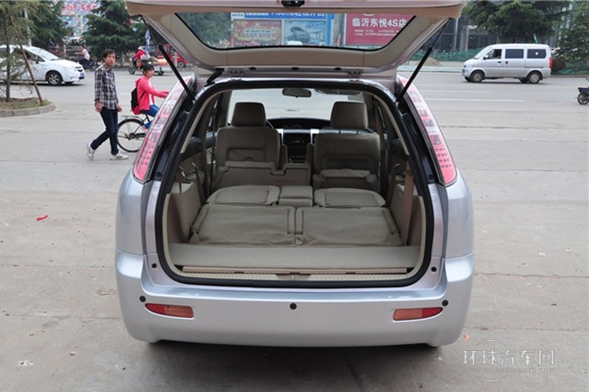 2012款 2.0L 手動舒適型