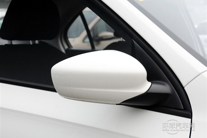 2015款 1.6L 自動風尚版