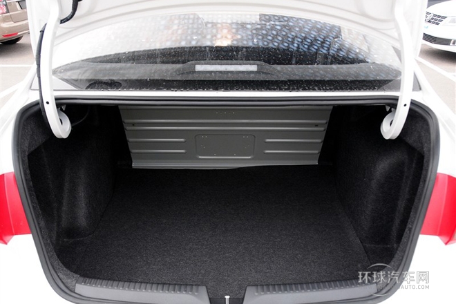 2015款 1.6L 自動風尚版