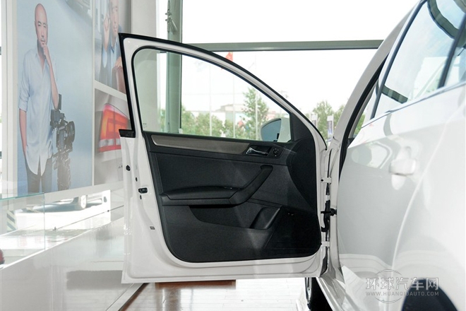 2015款 1.6L 自動舒適版