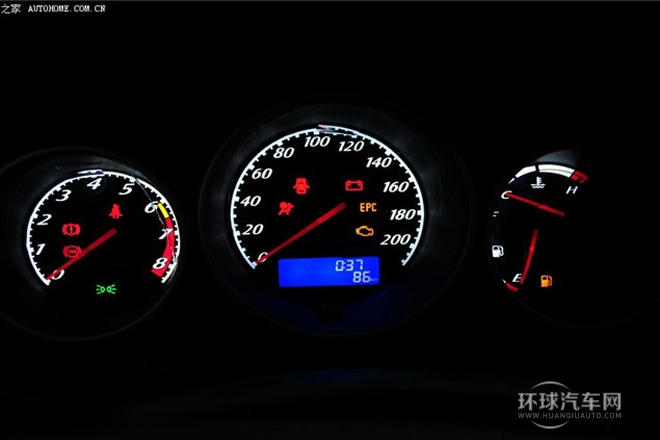 2011款 2.0T 兩驅標準型