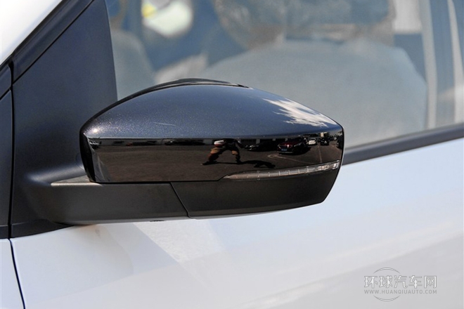 2015款 1.6L 自動30周年紀念版