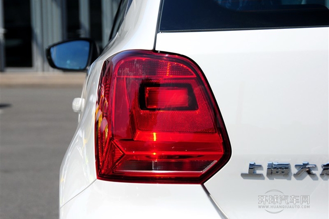 2015款 1.6L 自動(dòng)30周年紀(jì)念版