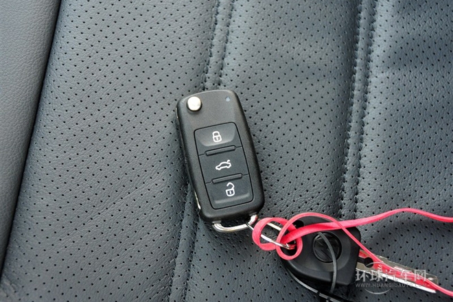 2015款 1.6L 自動30周年紀念版