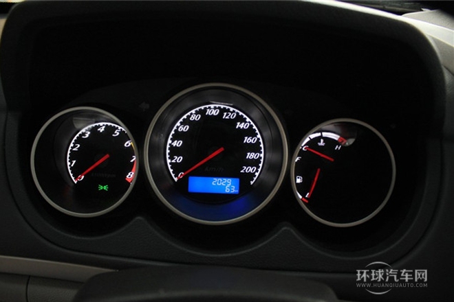 2011款 2.0T 兩驅精英型