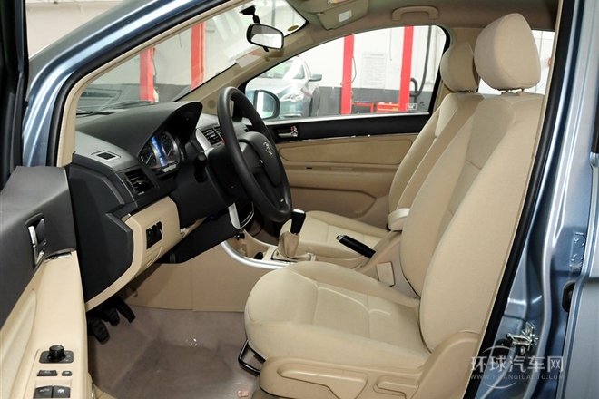 2013款 兩廂 1.5L 手動(dòng)樂天版