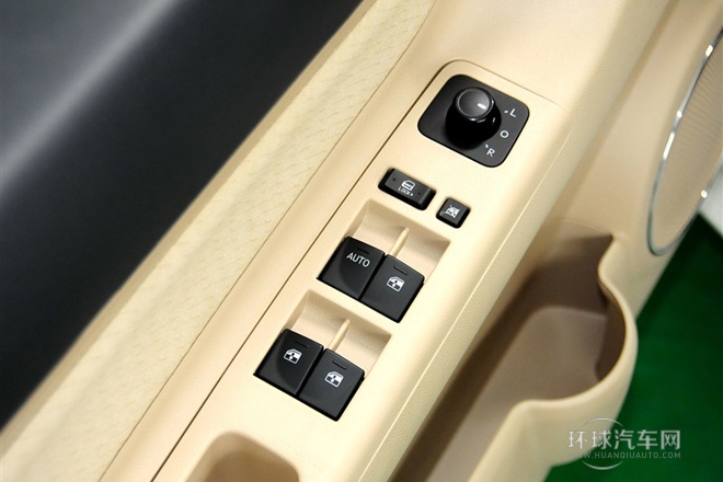 2013款 兩廂 1.5L 自動樂天版