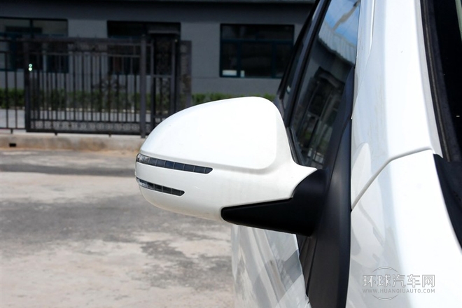 2013款 兩廂 1.5L 自動樂天版