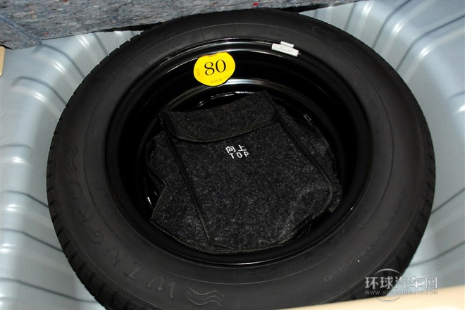 2013款 三廂 1.3L 手動(dòng)樂天版