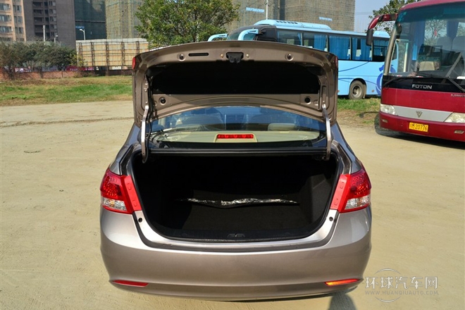 2013款 三廂 1.3L 手動樂天版