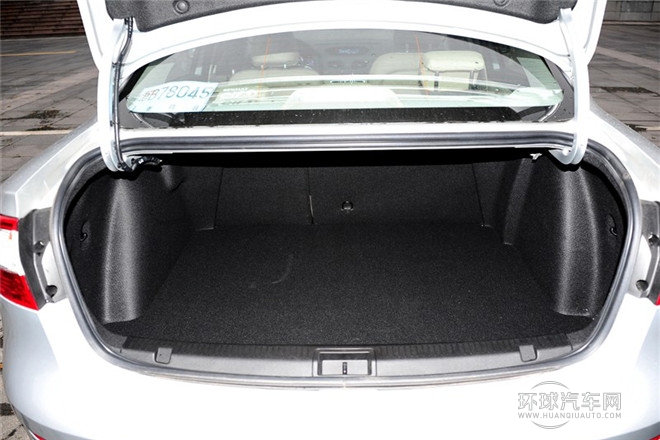 2013款 2.0L 豪華版