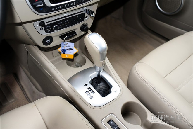 2013款 2.0L 豪華版