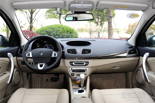 2013款 2.0L 豪華版