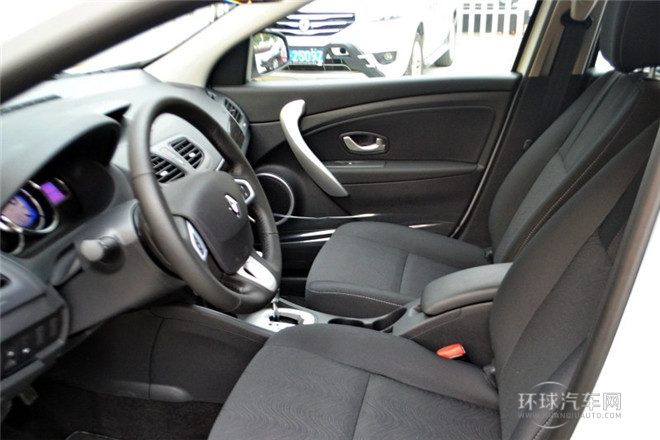 2013款 2.0L 舒適版